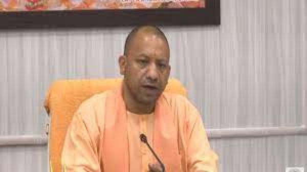 गोरखपुर से वाराणसी के लिए पहली बार हवाई सेवा शुरू, योगी ने कहा प्रधानमंत्री के संकल्प की पूर्ति