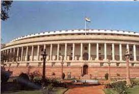 विपक्षी सदस्यों ने पेट्रोल, डीजल की मूल्यवृद्धि को वापस लेने, लोस में चर्चा कराने की मांग की