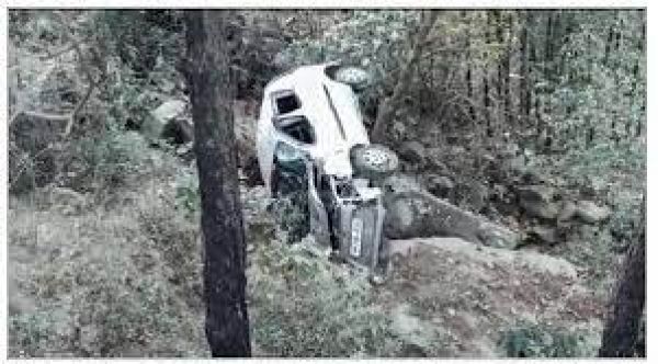 पाकिस्तान के खैबर पख्तूनख्वा में वैन गहरी खाई में गिरी, सात की मौत