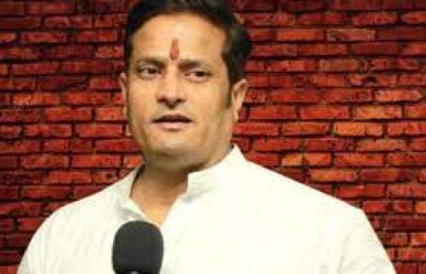 संसदीय सचिव को समझ लिया पंचायत सचिव, बदसलूकी पर आरक्षक लाइन अटैच