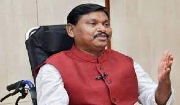 राज्यों के प्रस्तावों पर विचार करते हुए जनजातियों के विकास की दिशा में काम कर रही सरकार: मुंडा