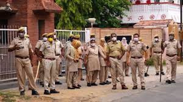 राजस्थान के करौली में सांप्रदायिक हिंसा के बाद तनाव, लगाया गया कर्फ़्यू