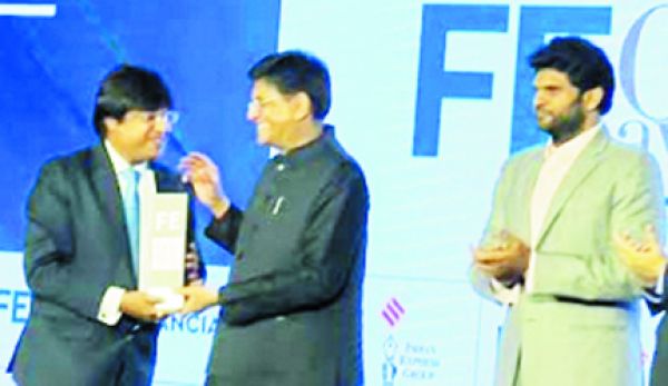 एनएमडीसी एफई सीएफओ अवार्ड से सम्मानित