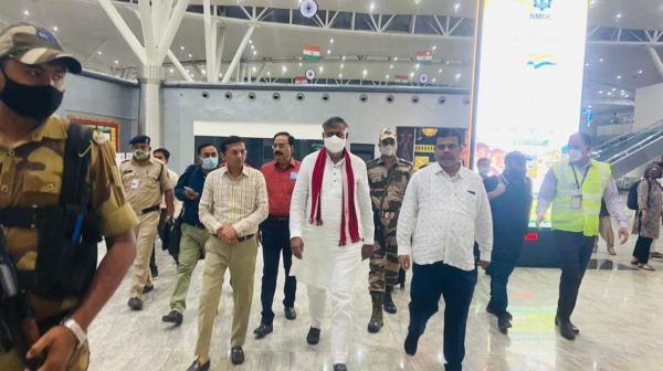 प्रहलाद पटेल आए, खैरागढ़ रवाना