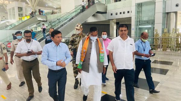  इस्पात मंत्री कुलस्ते पहुंचे, खैरागढ़ निकले