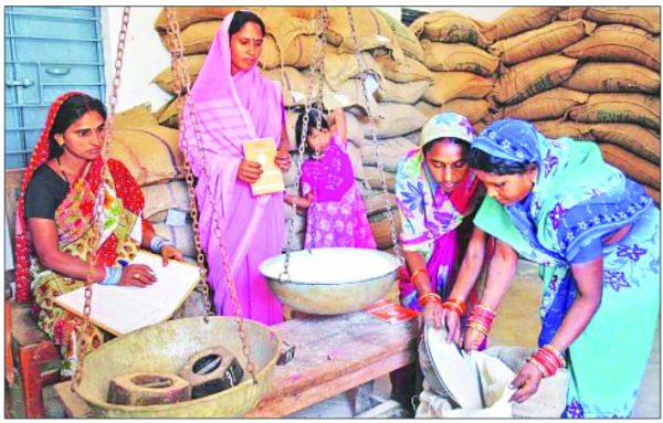 दैनिक ‘छत्तीसगढ़’ का संपादकीय : जब हर वोटर को मुफ्त का सुहाने लगे, तो क्या होगा?
