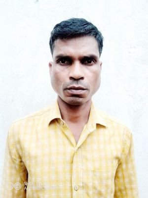 भरे बाजार सहायक आरक्षक की नक्सल हत्या