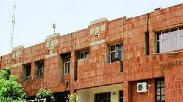 यूनिवर्सिटी परिसर में हिंसा बर्दाश्त नहीं की जाएगी: जेएनयू प्रशासन