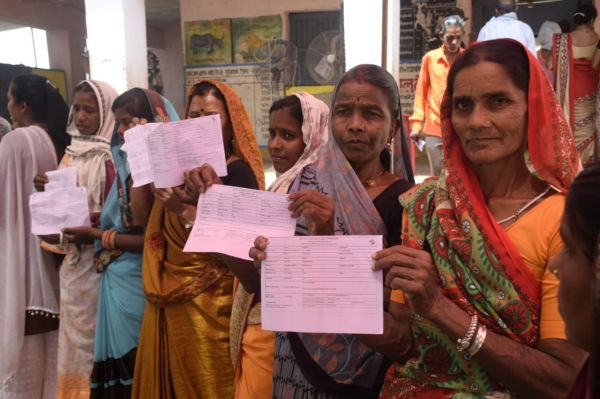 खैरागढ़ में 4 घंटे में 26 फीसदी मत