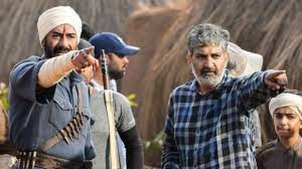 बॉलीवुड ने दर्शकों को सिनेमाघरों तक लाने का फ़ार्मूला ढूँढ लिया है?