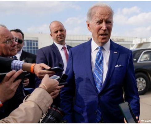 बाइडेन ने पुतिन पर यूक्रेन में 'नरसंहार' का आरोप लगाया