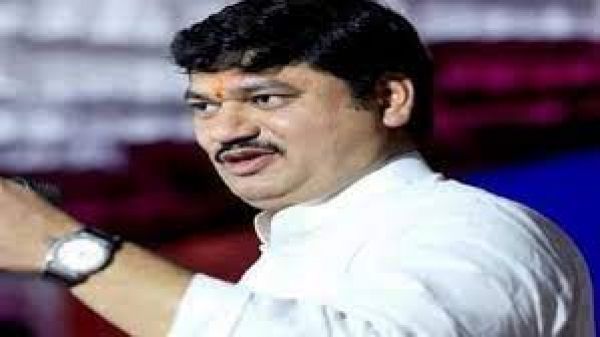 महाराष्ट्र के मंत्री धनंजय मुंडे अस्पताल में भर्ती