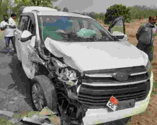 पूर्व विधायक उईके और कांग्रेस नेता की कार आपस में टकराई, 6 को आई चोट