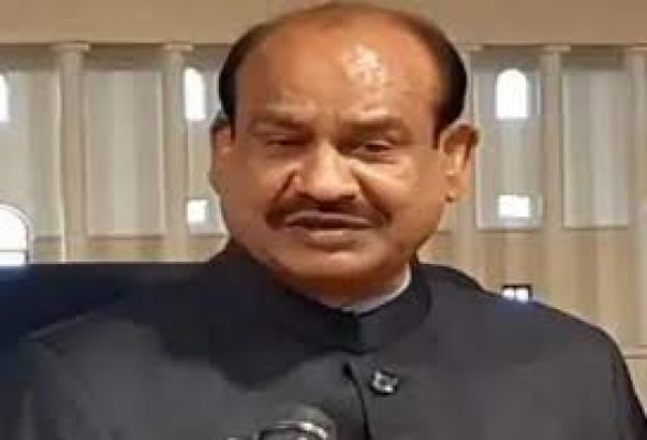 लोकसभा अध्यक्ष ने लोगों से देश के विकास में योगदान की अपील की