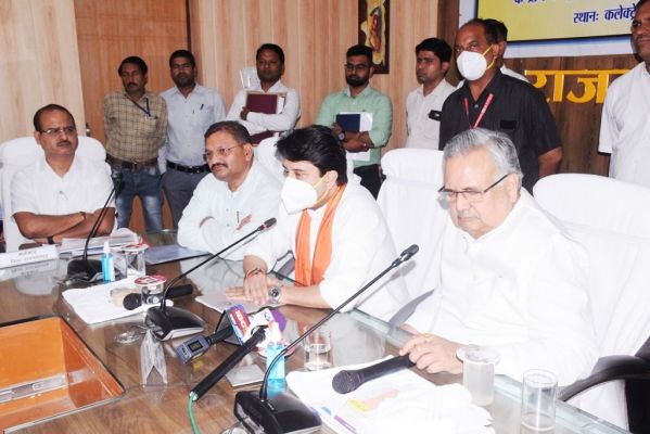 पीएम आवास की हिस्सेदारी में रूचि न लेने से सिंधिया ने भूपेश पर साधा निशाना