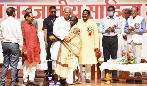 राष्ट्रीय जनजातीय साहित्य महोत्सव शुरू