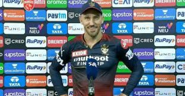 फ़ैफ़ डू प्लेसि की कप्तानी पारी ने बेंगलौर को दिलाई जीत