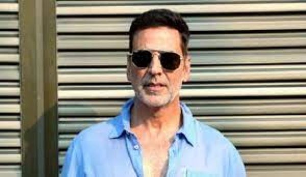 अक्षय कुमार ने पान मसाला ब्रांड का विज्ञापन करने के लिए माफी मांगी