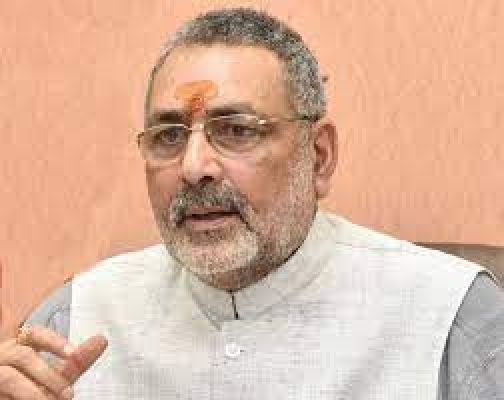 ओवैसी में जिन्ना का ‘‘डीएनए’’ है, शरिया के अलावा उन्हें किसी कानून में विश्वास नहीं : गिरिराज