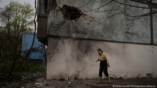 पूर्वी यूक्रेन के सैकड़ों ठिकानों पर रूसी हमला