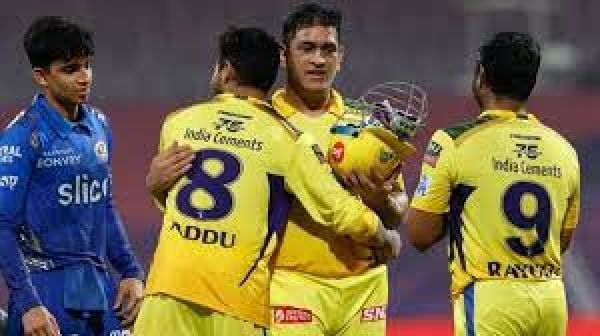  बेहद रोमांचक मुक़ाबला, अंतिम ओवर में धोनी का धमाल, पहले ओवर में मुकेश का कमाल, बने कई रिकॉर्ड