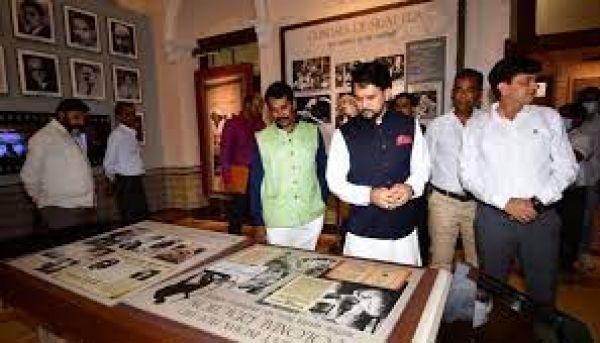 भारत की सॉफ्ट पावर है सिनेमा, लाखों दिलों पर राज करता है: अनुराग ठाकुर