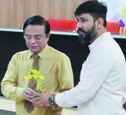 कैरियर ओपोरच्यूनिटी इन स्टार्टअप्स एंड इंटर्नशिप विषय पर नि:शुल्क सेमिनार