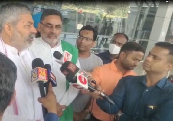 देखें VIDEO : टिकैत ने बघेल सरकार से कहा-किसानों की समस्या बल से नहीं बातचीत से हल करें