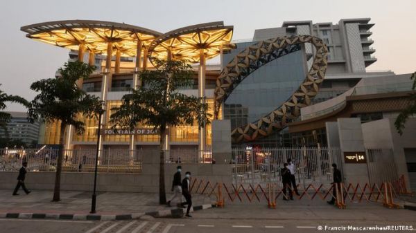 अमीरों की भारी जेबों पर रिलायंस की नजर, 76 अरब रुपये में बन रहा है मेगामॉल