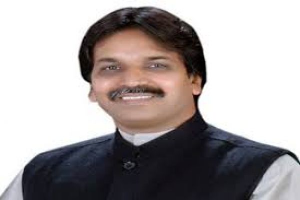 मूणत के जन्मदिन पर पूजा पाठ, रक्तदान शिविर