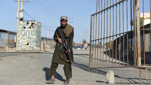 मुश्किल दौर में ईरान-अफगानिस्तान के बीच बढ़ती तकरार