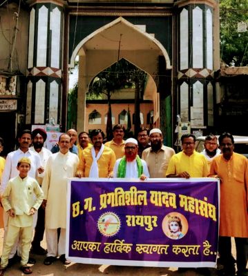 ईद पर सलाम और प्रणाम का संगम नजर आया