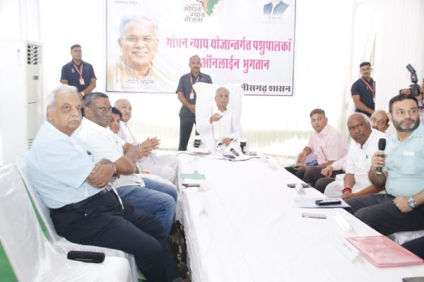 10वीं-12वीं टॉप करने वाले विद्यार्थियों को हेलीकाप्टर राइड