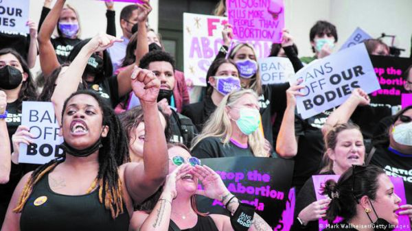 गर्भपात : सुप्रीम कोर्ट को नहीं है औरतों के जीवन की कद्र