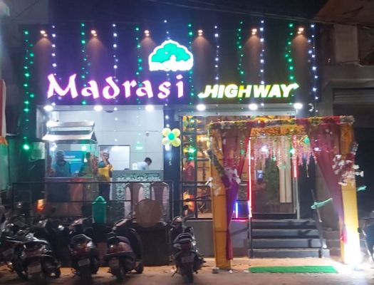मद्रासीज़ हाईवे रेस्टोरेंट नई साज-सज्जा के साथ शुरू