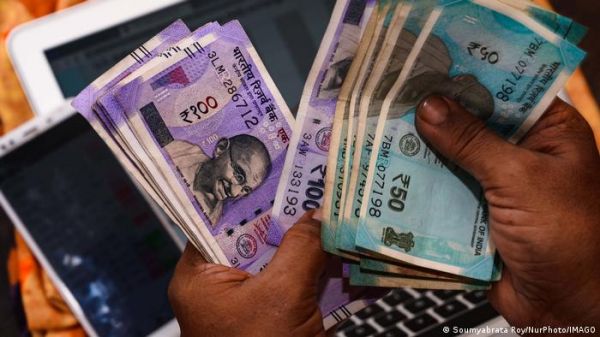 मनी लॉन्ड्रिंग मामले में ईडी ने झारखंड की आईएएस पूजा सिंघल को किया गिरफ्तार