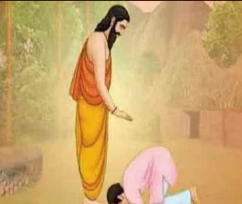 बलिहारी शिष्य आपने पैर लिए छुआए