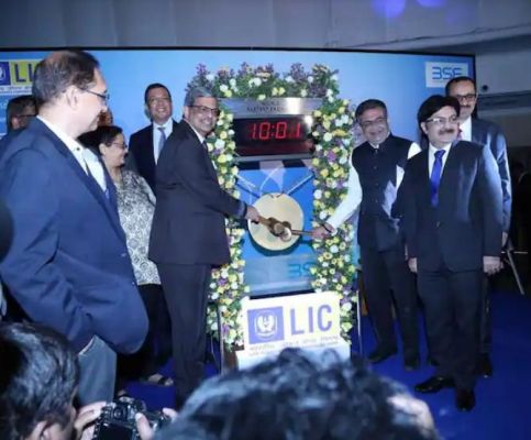 पहले दिन 7.77% की गिरावट के साथ बंद हुआ LIC का शेयर, निवेशकों को 47,000 करोड़ का हुआ नुकसान
