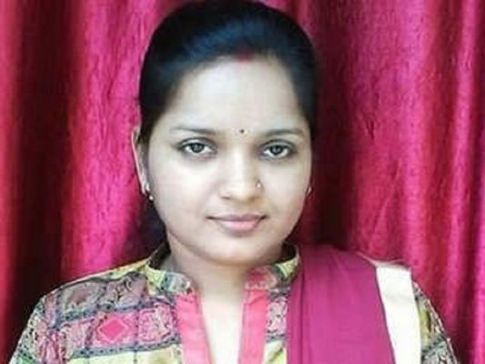 सैलरी का एक हिस्सा दान करने वाली डिप्टी कलेक्टर का रिश्वत मांगते वीडियो वायरल