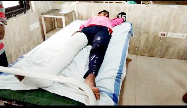 वाहन की ठोकर, एक मजदूर की मौत, 3 घायल