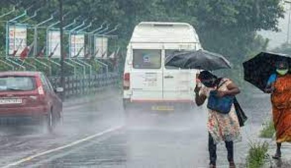 केरल में मूसलाधार बारिश जारी, 12 जिलों में ऑरेंज अलर्ट