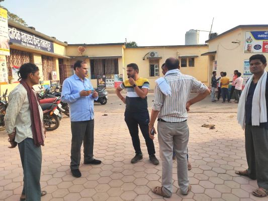 हाईवा और टाटा मैजिक में टक्कर, पूर्व सांसद के भतीजे सहित चार की मौत