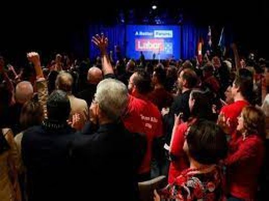 विपक्षी लेबर पार्टी के ऑस्ट्रेलिया में सरकार बनाने की अधिक संभावना