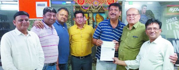 डुमरतराई फुटवियर व्यापारियों को कैट ने उद्यम आधार पंजीकरण के फायदों से कराया अवगत