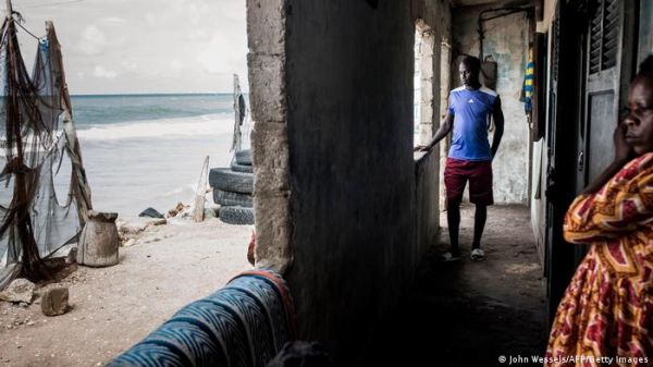 कार्बन उत्सर्जन का असर: ना खाने को अन्न मिलेगा ना सांस लेने को साफ हवा