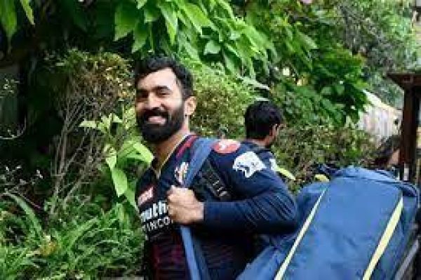 लोगों ने मेरा बोरिया बिस्तर बांध दिया था , इसलिये यह वापसी खास है : दिनेश कार्तिक