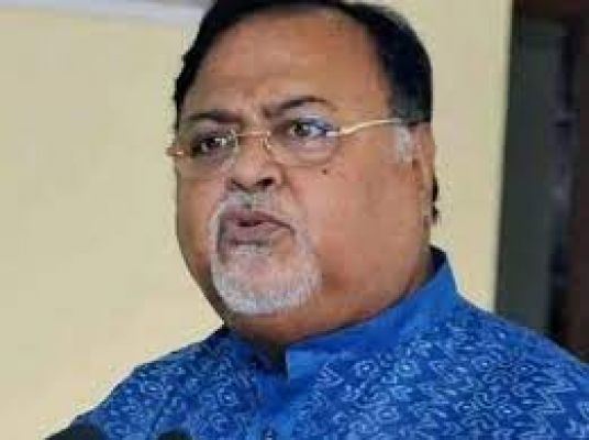 सीबीआई के सामने पेश हुए पार्थ चटर्जी