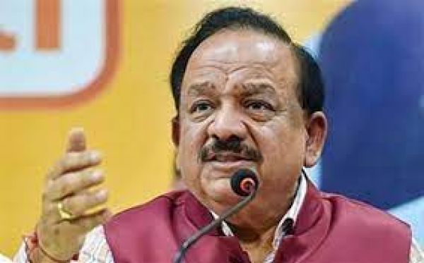 व्यवस्था से खफा हर्षवर्धन उपराज्यपाल के शपथ ग्रहण समारोह से बीच में उठकर गए