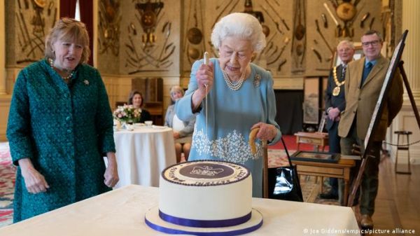 महारानी एलिजाबेथ के 'राज' की 70वीं सालगिरह पर राष्ट्रमंडल देशों में विरोध