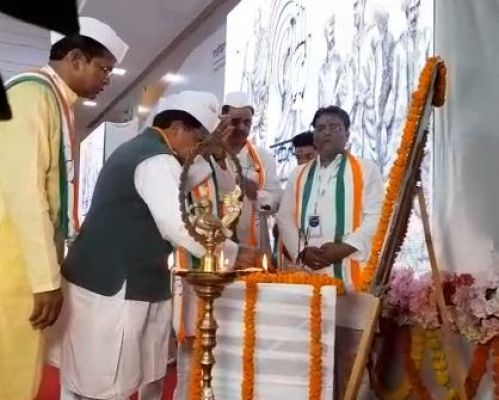 राहुल गांधी अध्यक्ष बनाने का प्रस्ताव हाथ उठाकर पारित